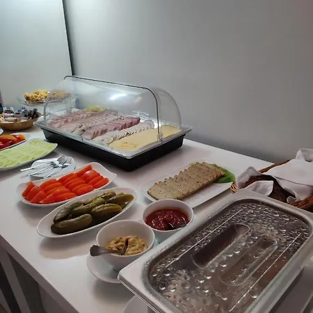 Wioletta 3* אוסטרולקה