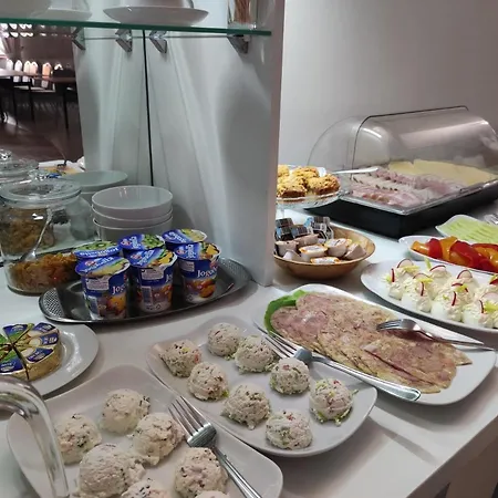 Wioletta Couette-café 3*