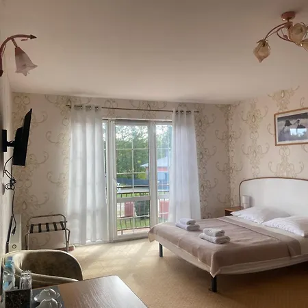 לינה וארוחת בוקר Wioletta